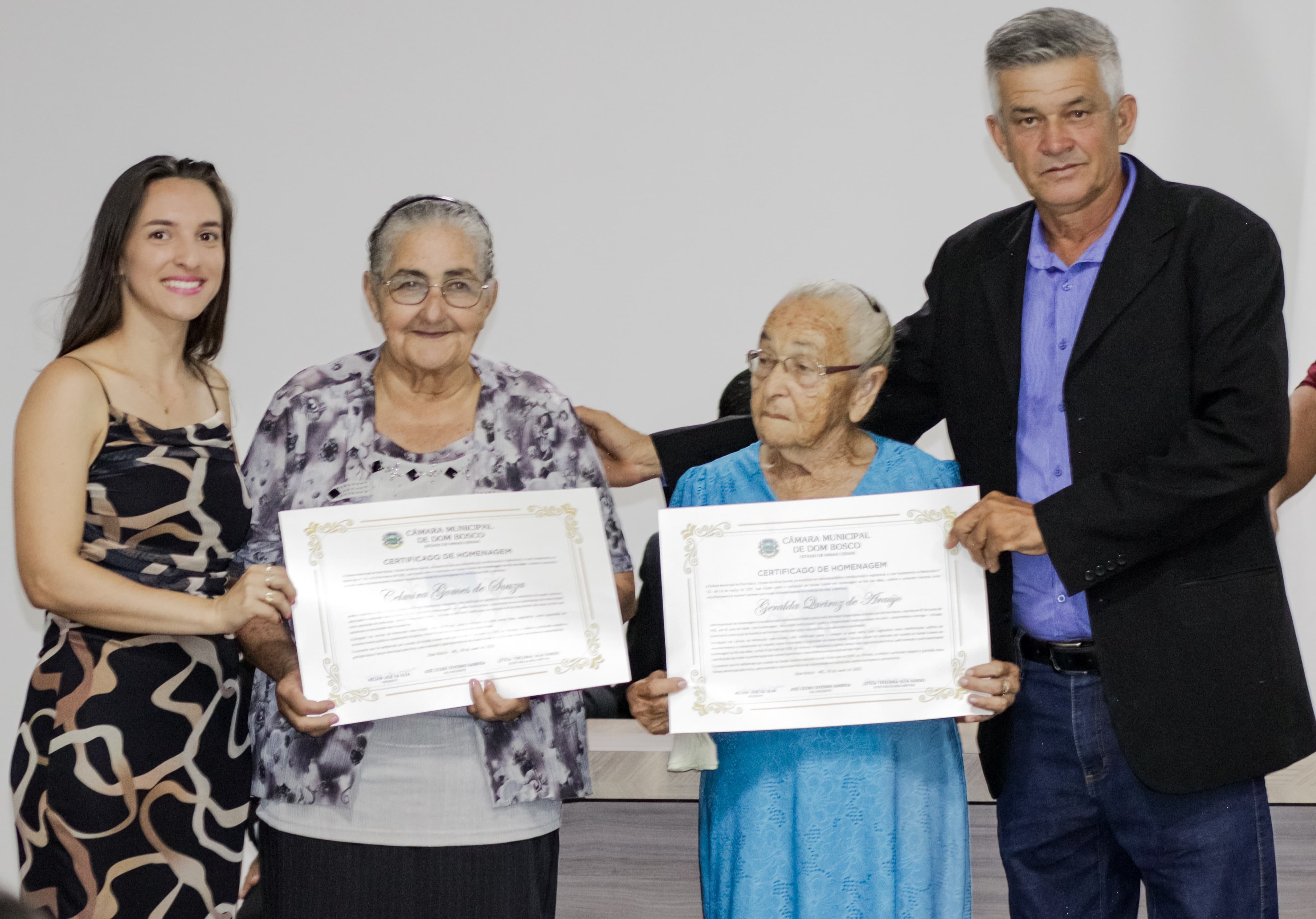 Câmara Municipal de Dom Bosco realiza Sessão Solene em Homenagem ao Dia das Mães